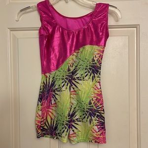 Girl’s gymnastics leotard (S,M,M)